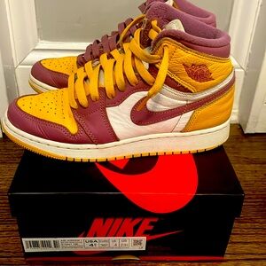 Air Jordan 1 Retro High OG size 4.5 (grade school)